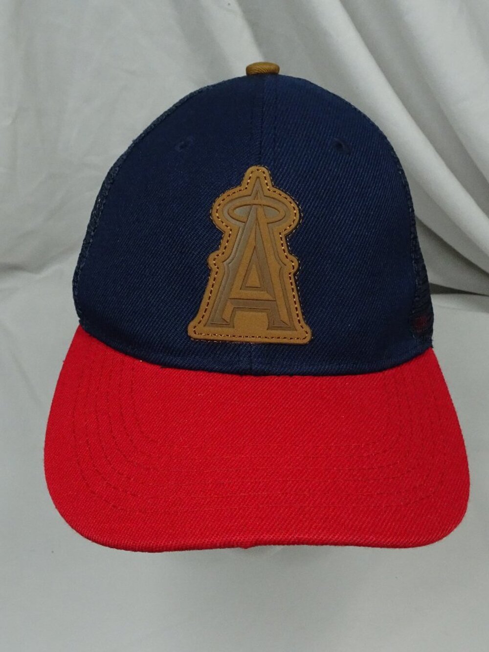 MLB Anaheim Angels Trucker Hat Cap
